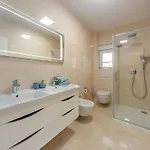 Shaula 1 - Three Bedroom House With Pool Šibenik