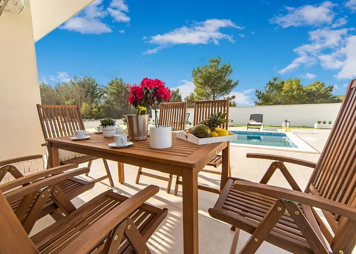 Shaula 1 - Three Bedroom House With Pool Villa *