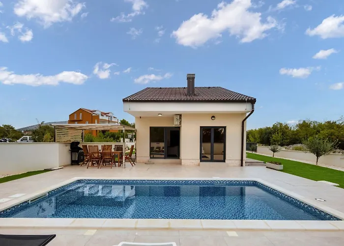 Villa Shaula 1 - Three Bedroom House With Pool