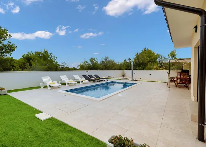 Shaula 1 - Three Bedroom House With Pool Villa *